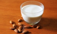 Milk-And-Almonds- searchhomeremedy.com